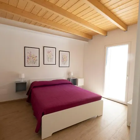 La Casa Nel * レカナーティ